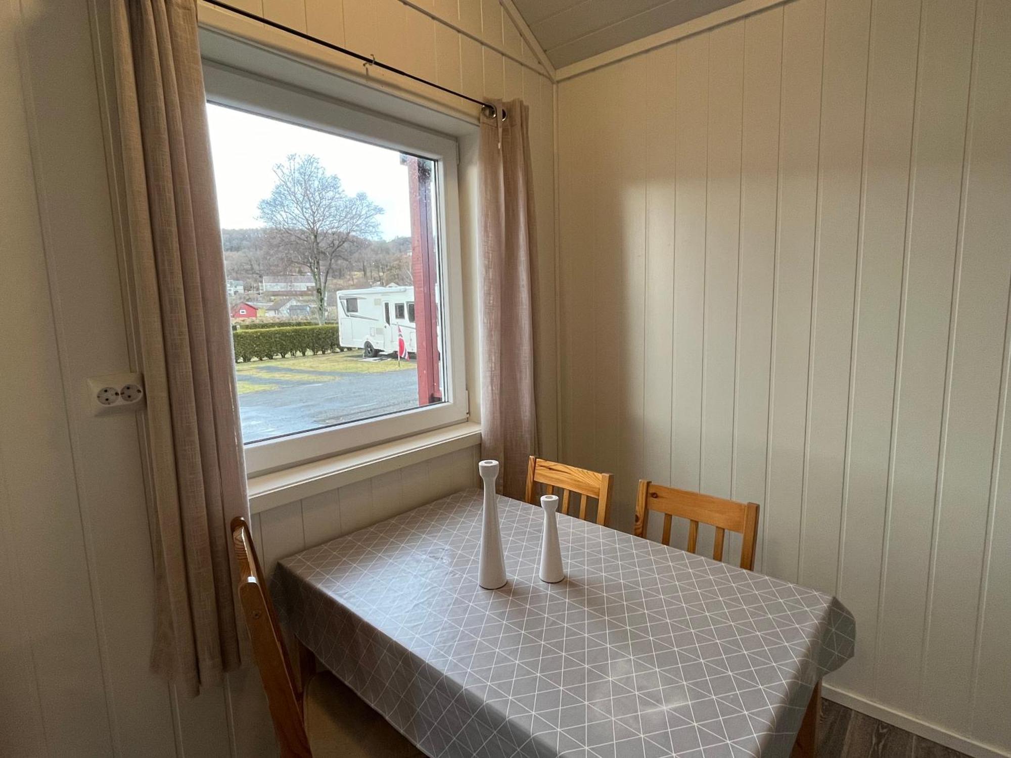 Naf Steinsnes Camping Egersund Chambre photo